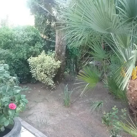 Panzió La Roseraie *